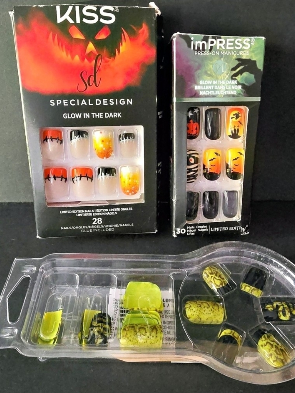 Kiss Glow-in-the-Dark Halloween Press-On Nails – Black, Orange & Yellow